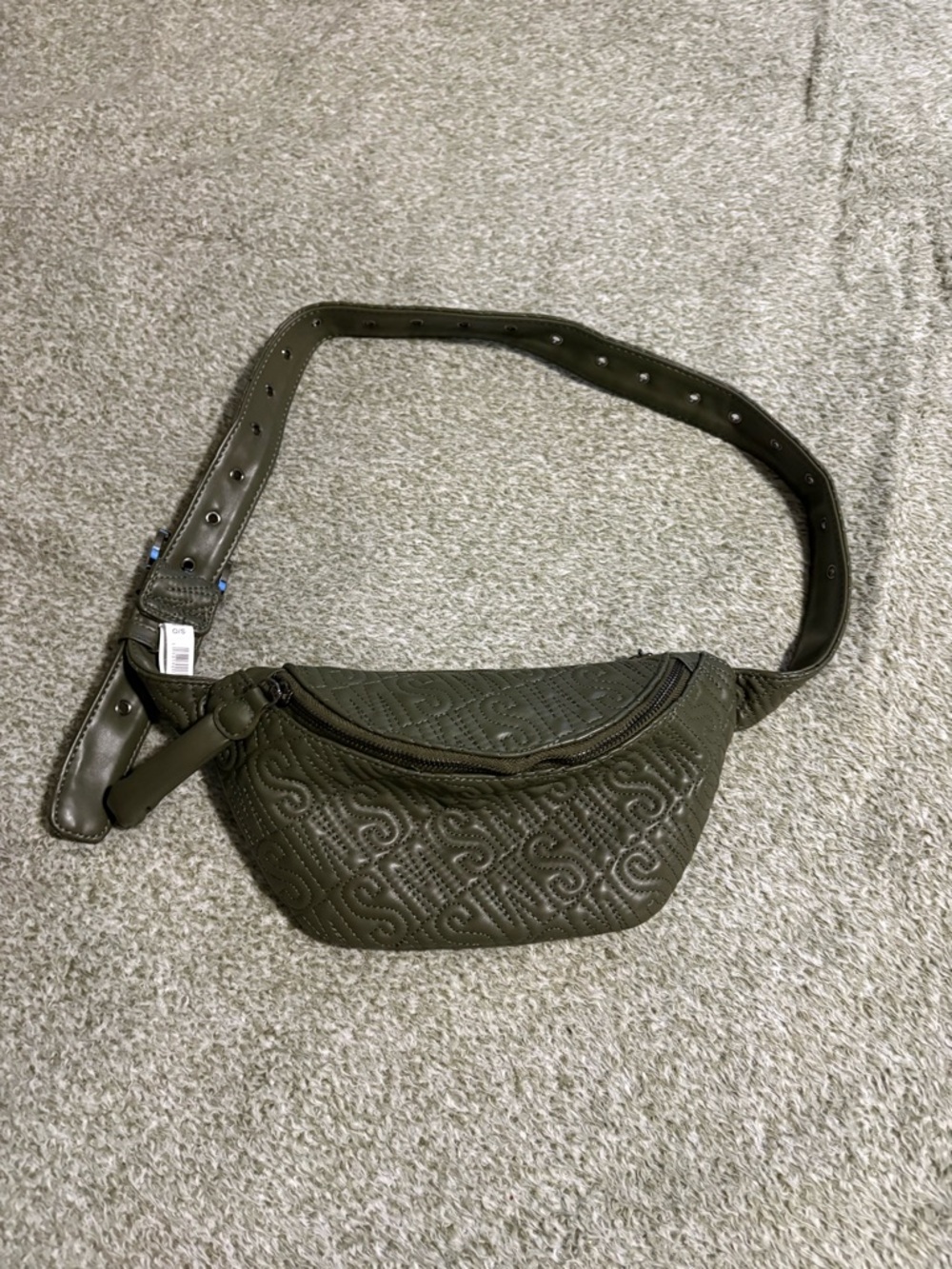 Steve Madden Olive Green Textured Crossbody Belt Bag - Picture 3 of 6